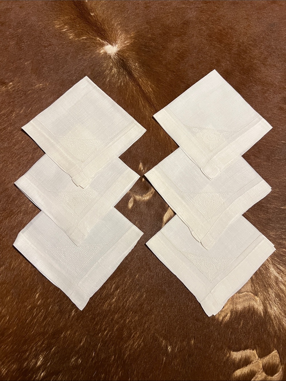 Vintage white linen handkerchiefs / cocktail napkins, set of 6